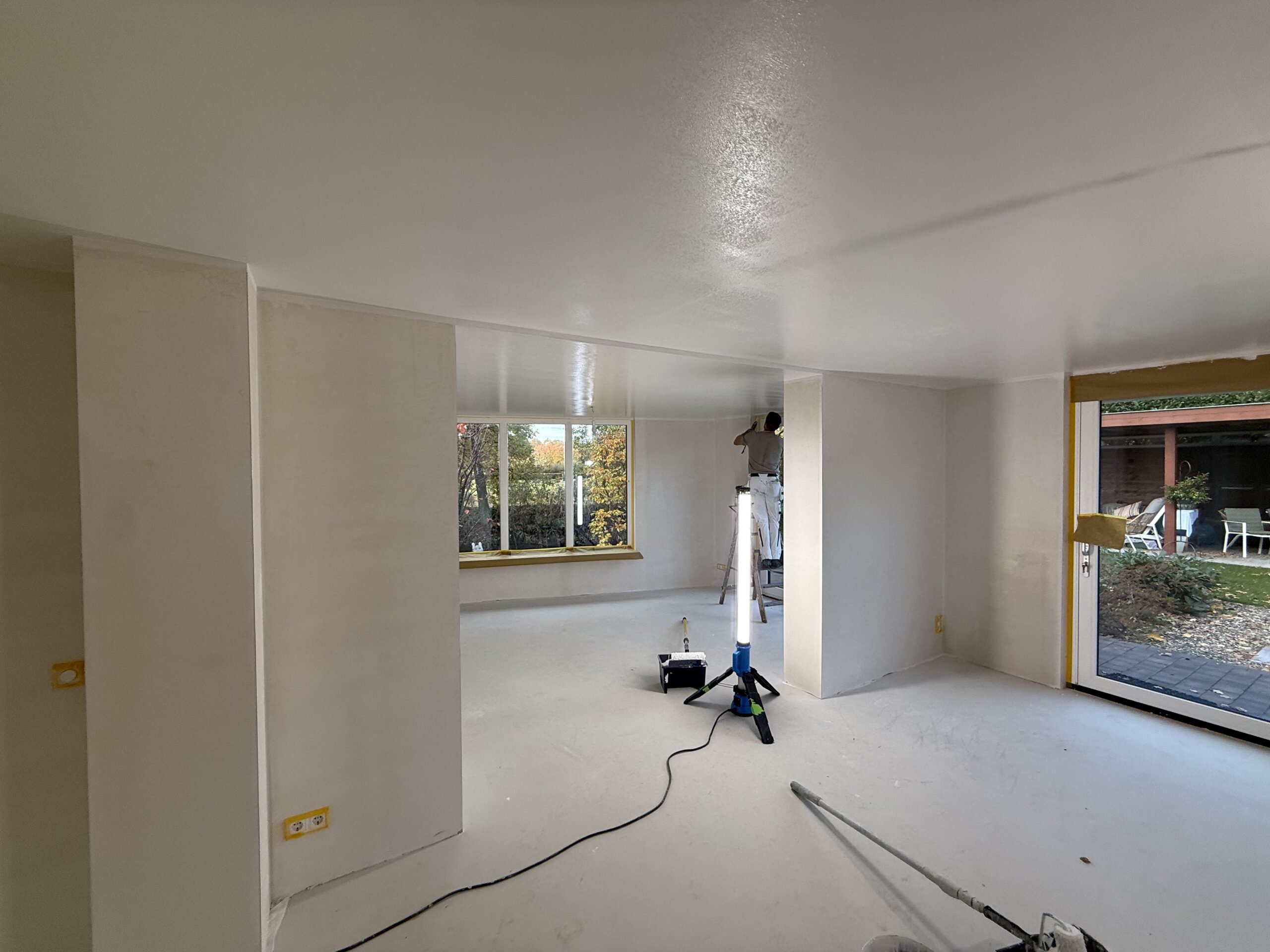 Strak Binnenwerk Afgerond: Van Perfect Stucwerk tot Professioneel Schilderresultaat!